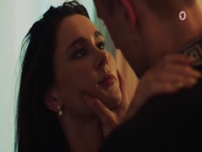 Bella Dayne in Tatort