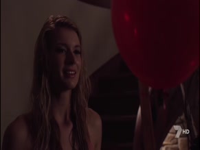 Emma Johnson in Killer Photo