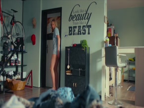Franziska Machens in Dudes