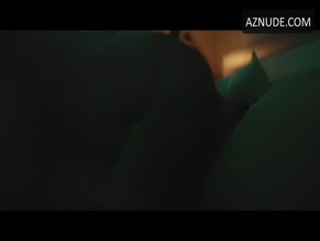 Eliza Taylor in The November Man