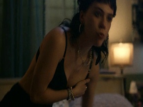 Emilia Jones in Task