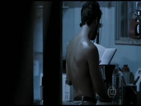 Bellatrix Serra in Dupla Identidade