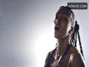 Fka Twigs in Fka Twigs - Pendulum