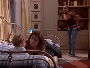 Vanessa Machado in Lacos De Familia