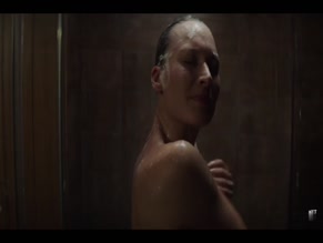 Josefin Asplund in Sanctuary