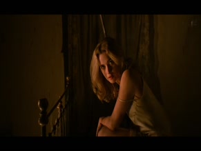 Alice Englert in Ratched