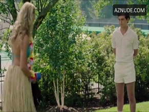 Gage Golightly in Red Oaks