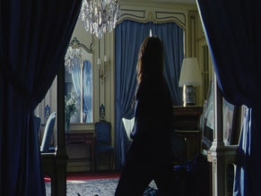 Angie Everhart in Another 9 1/2 Weeks