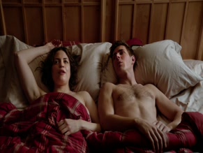 Conor Leslie in Graves