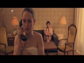 Julia Mugnier in Lorsque Les Femmes Aiment Le Rouge