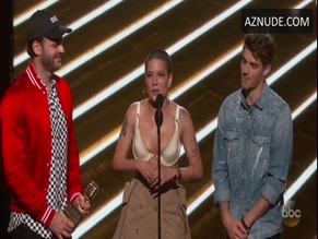 Halsey in The Billboard Music Awards