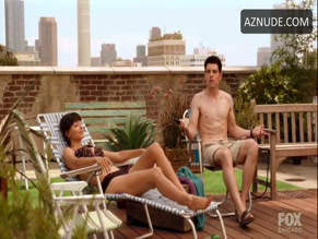 Hannah Simone in New Girl
