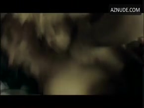 Hatice Aslan in Three Monkeys