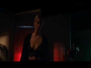 Heida Reed in Stella Blomkvist