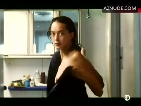 Helene De Fougerolles in Long Cours
