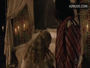 Holliday Grainger in The Borgias