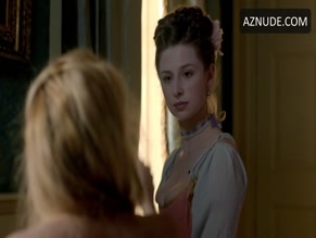 Holli Dempsey in Harlots