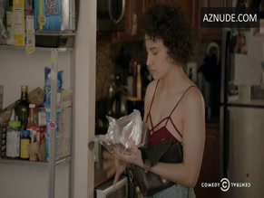 Ilana Glazer in Broad City