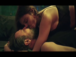 Ilayda Akdogan in 10 Days Of A Bad Man