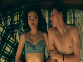 Isabel Gravitt in Your Friends And Neighbors