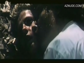 Isabella Ferrari in Cronaca Di Un Amore Violato