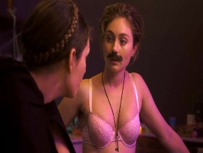 Jane De Wet in Hag