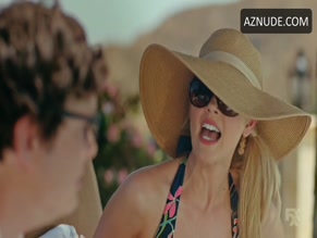 Janet Varney in You're The Worst