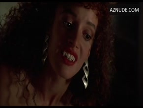 Jennifer Beals in Vampire's Kiss