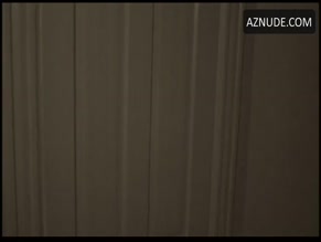 Jennifer Gibson in Seven Girlfriends