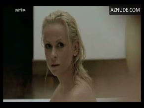 Jenny Elvers in Knallhart