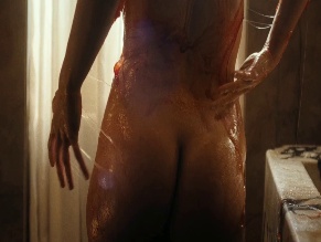 Jessica Alexander in The Beauty
