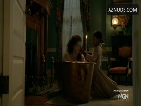 Jessica De Gouw in Underground
