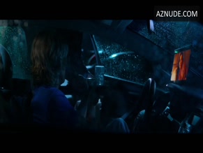 Jessica Gomes in Father Figures