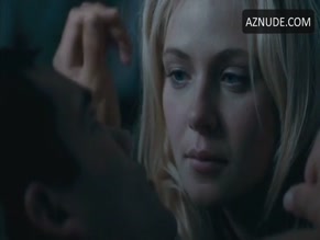 Jessica Marais in Two Fists, One Heart