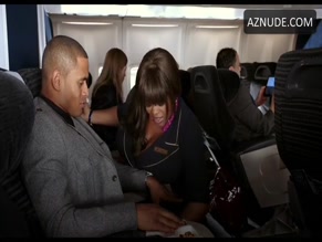 Jill Scott in Baggage Claim