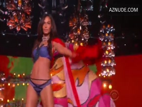 Joan Smalls in The Victoria's Secret Fashion Show 2015