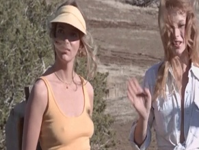 Jocelyn Jones in The Great Texas Dynamite Chase