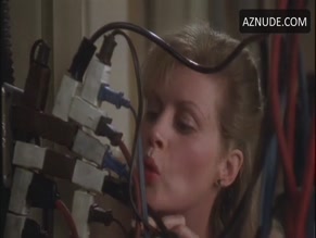 Julia Louis-dreyfus in Christmas Vacation