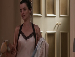 Julia Stockler in Scars Of Beauty