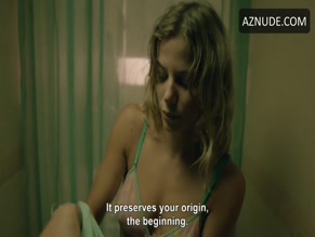 Justina Bustos in Madly
