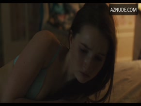 Kaitlyn Dever in All Summers End