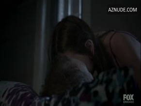 Karolina Wydra in House, M.d.