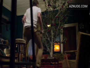 Keisha Castle-hughes in The Almighty Johnsons