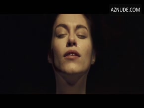 Kirsty Averton in The Holly Kane Experiment