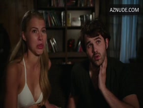 Lexi Atkins in Zombeavers