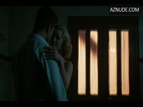 Maggie Civantos in Cable Girls