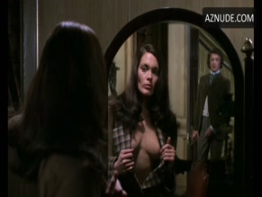 Martine Beswick in Dr. Jekyll And Sister Hyde