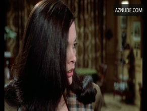 Martine Beswick in Dr. Jekyll And Sister Hyde