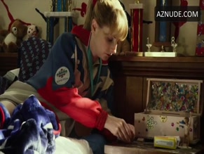 Melissa Rauch in The Bronze