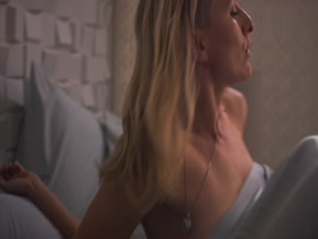 Mickey Sumner in Snowpiercer